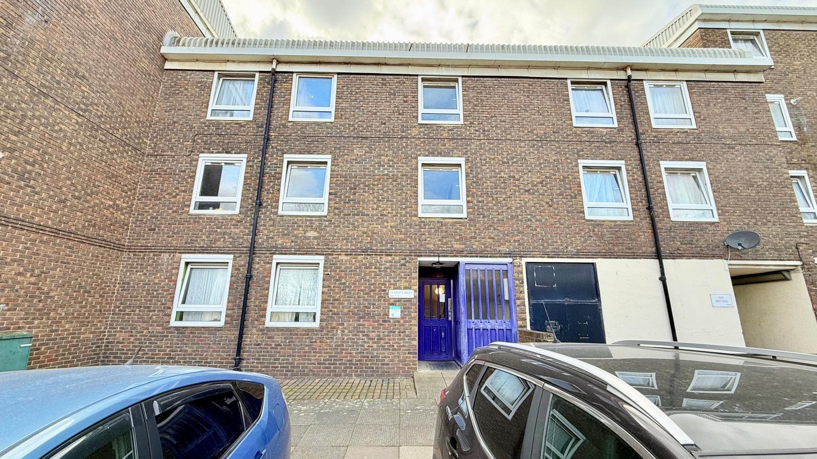 3 Bedroom Flat at Teviot Street, London, E14 6QT